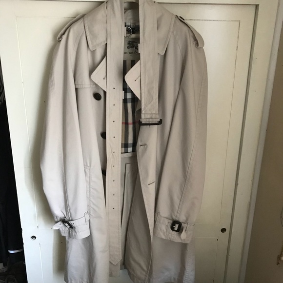Burberry Men’s Sandringham Long Trench Coat Stone